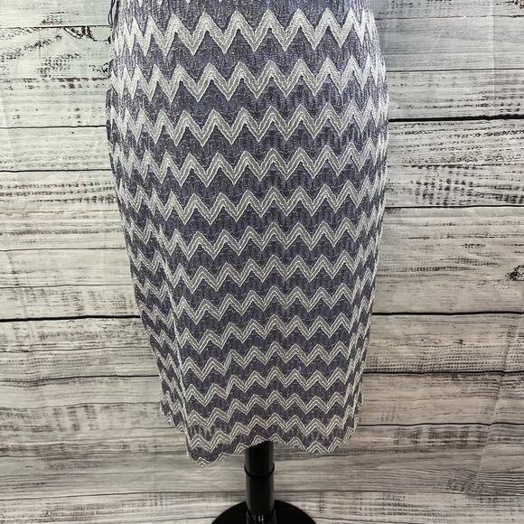 Connect Apparel Dress sz 10 Lilac Silver Gold Chevron Lace Straight Stretch Knee - Picture 8 of 11